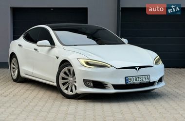 Лифтбек Tesla Model S 2016 в Тернополе