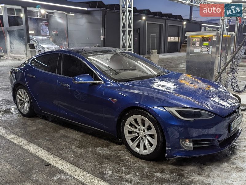 Лифтбек Tesla Model S 2016 в Луцке фото 7 Лифтбек Tesla Model S 2016 в Луцке