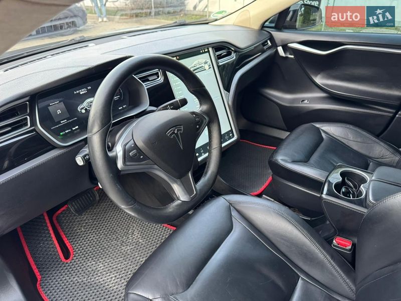 Лифтбек Tesla Model S 2015 в Львове фото 27 Лифтбек Tesla Model S 2015 в Львове