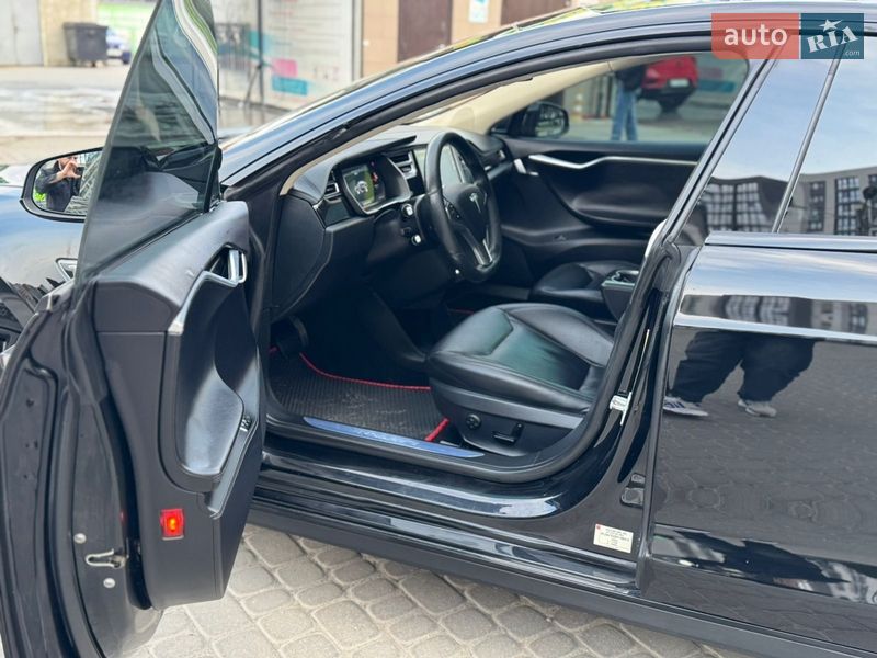 Лифтбек Tesla Model S 2015 в Львове фото 41 Лифтбек Tesla Model S 2015 в Львове