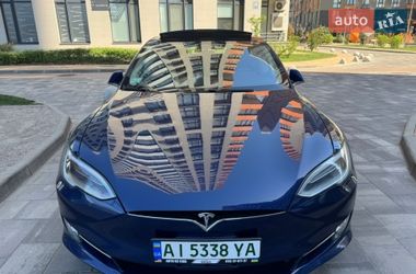 Ліфтбек Tesla Model S 2016 в Києві