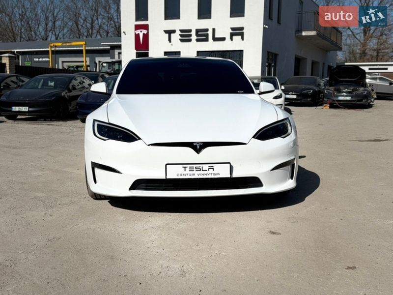 Лифтбек Tesla Model S 2022 в Виннице