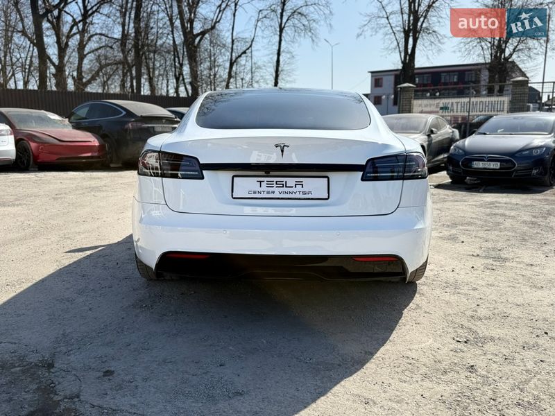 Лифтбек Tesla Model S 2022 в Виннице