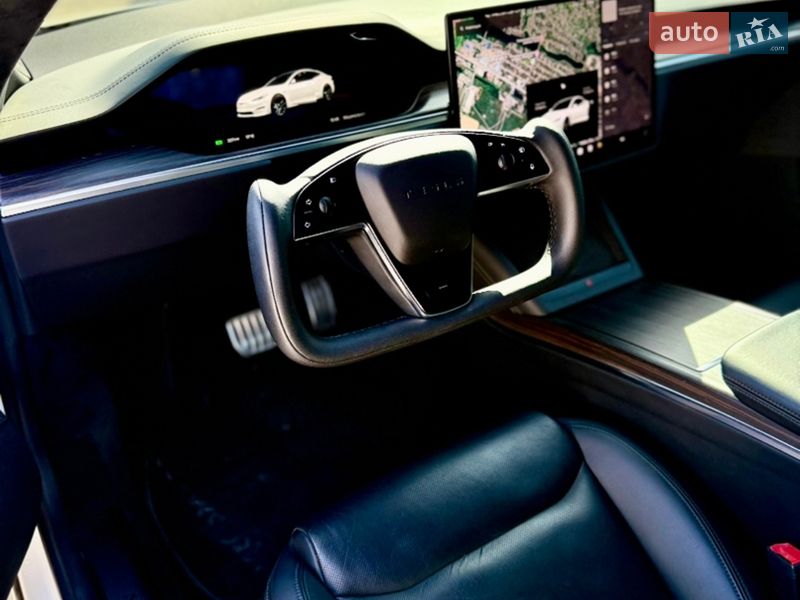 Лифтбек Tesla Model S 2022 в Виннице