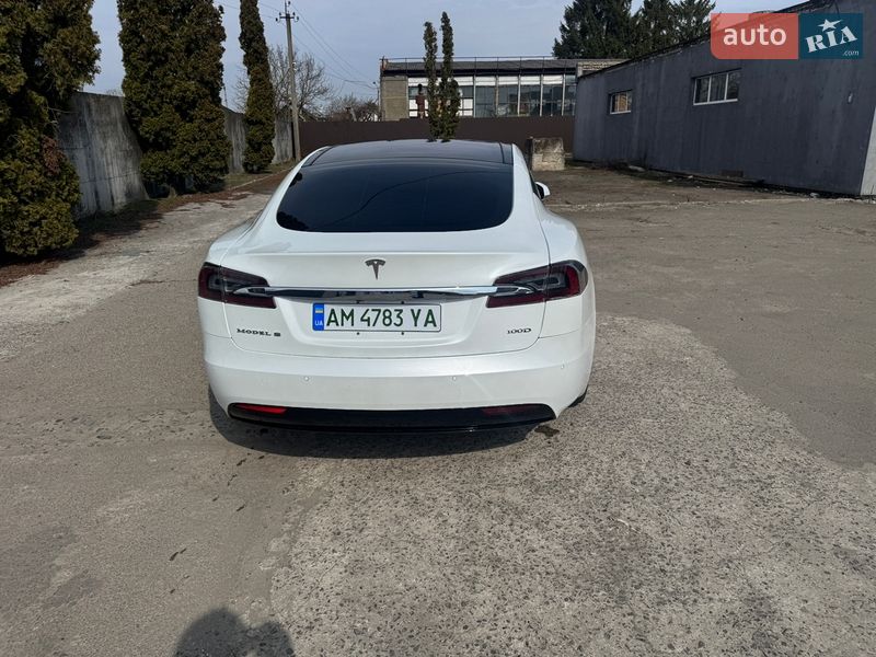 Ліфтбек Tesla Model S 2018 в Софіївській Борщагівці