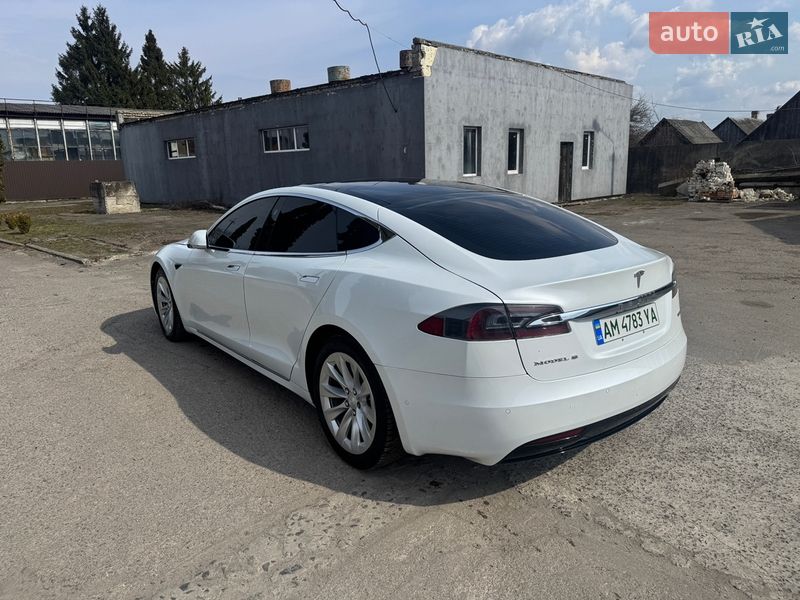 Ліфтбек Tesla Model S 2018 в Софіївській Борщагівці