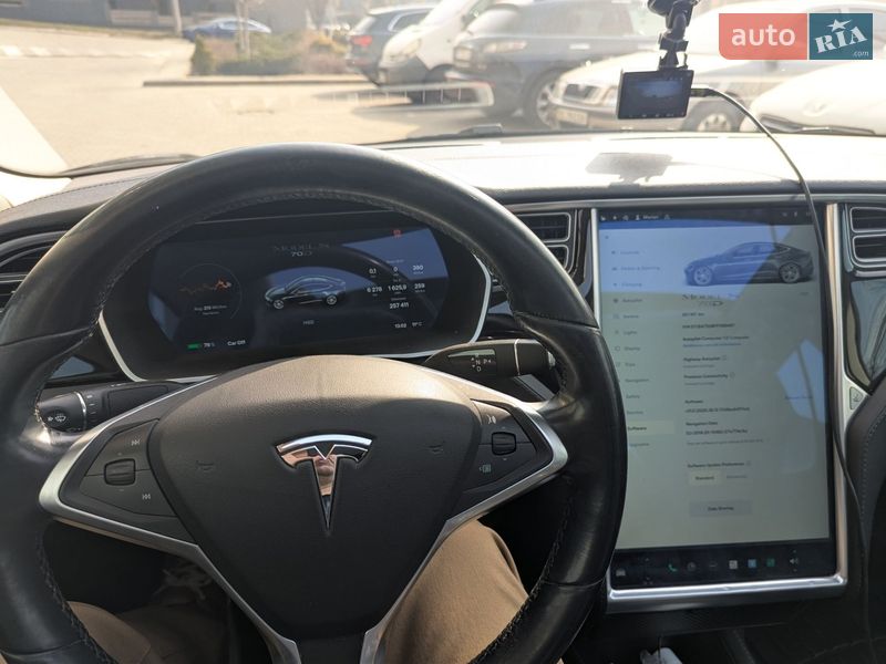 Лифтбек Tesla Model S 2015 в Львове фото 7 Лифтбек Tesla Model S 2015 в Львове