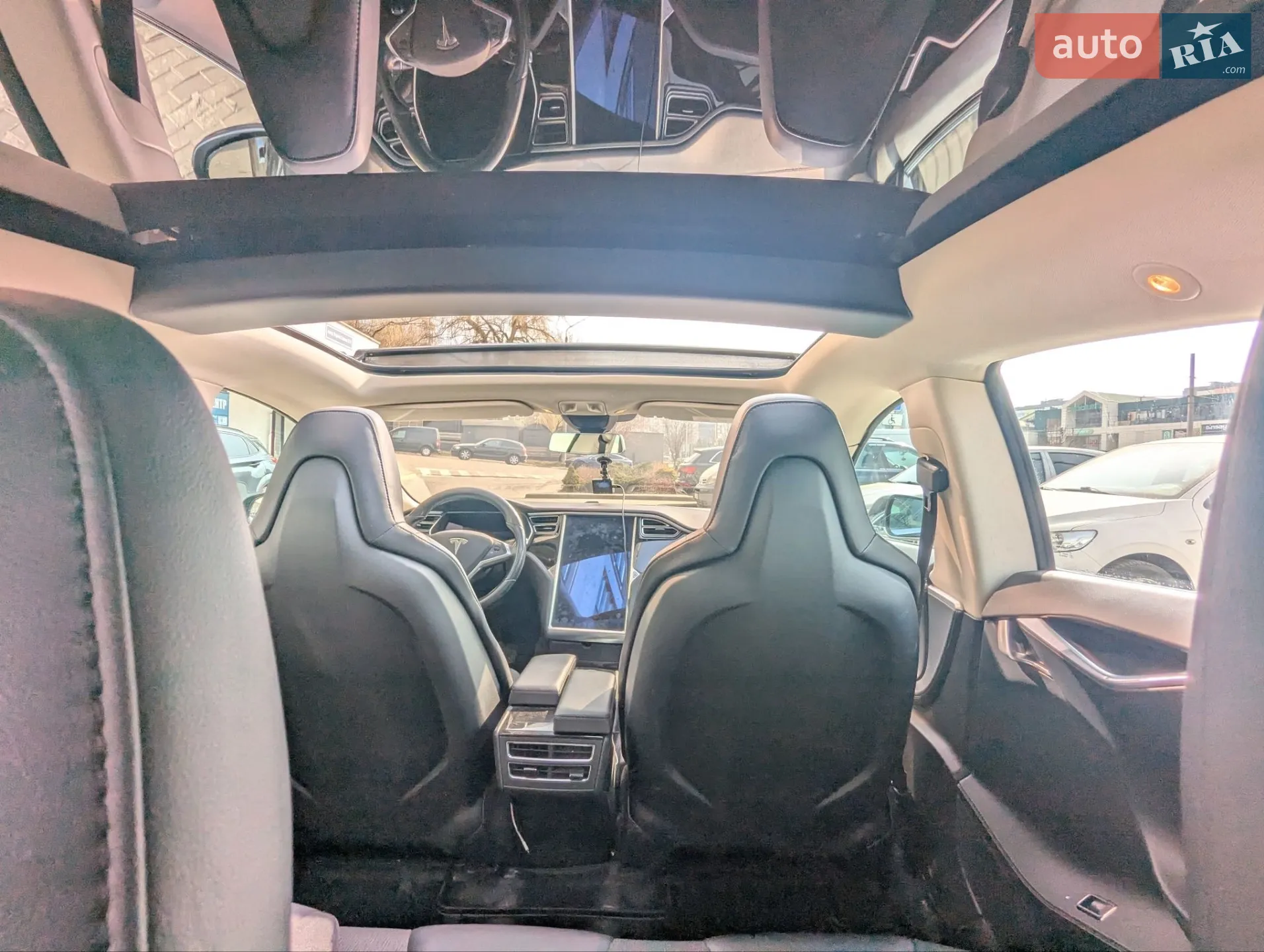 2015 Tesla Model S - мініатюра 10