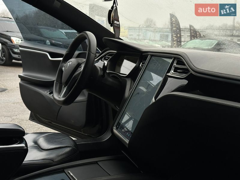 Лифтбек Tesla Model S 2014 в Харькове фото 23 Лифтбек Tesla Model S 2014 в Харькове