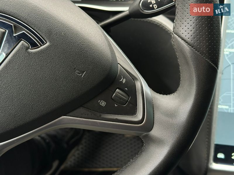 Лифтбек Tesla Model S 2014 в Харькове фото 28 Лифтбек Tesla Model S 2014 в Харькове