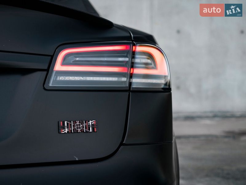 Лифтбек Tesla Model S 2021 в Киеве