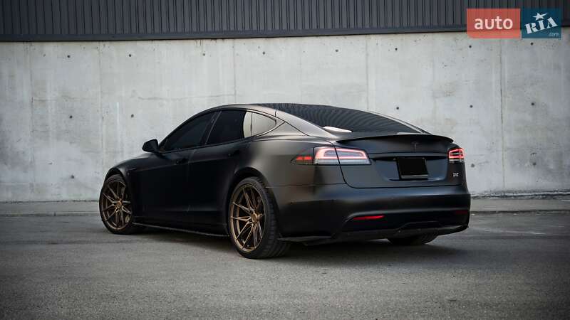 Лифтбек Tesla Model S 2021 в Киеве