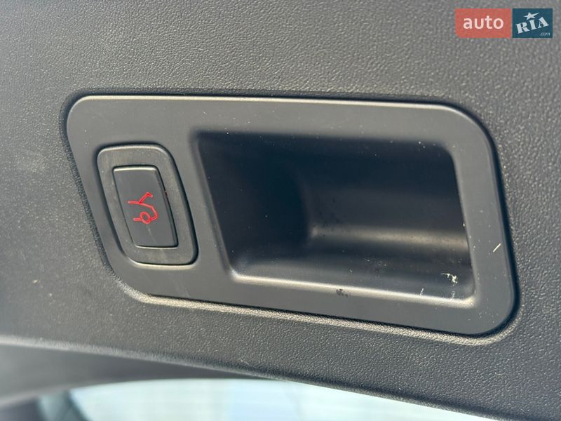 Ліфтбек Tesla Model S 2014 в Рівному фото 46 Ліфтбек Tesla Model S 2014 в Рівному