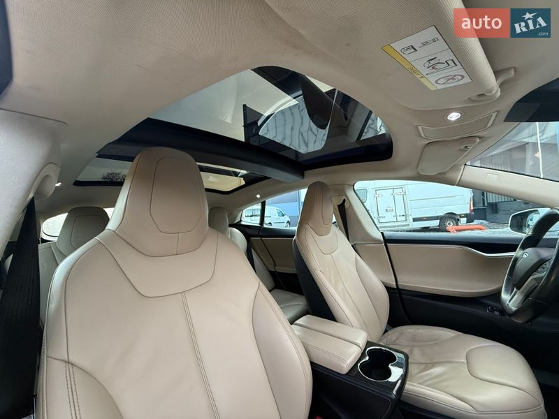 Ліфтбек Tesla Model S 2014 в Рівному фото 55 Ліфтбек Tesla Model S 2014 в Рівному
