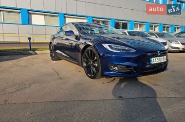 Ліфтбек Tesla Model S 2017 в Києві