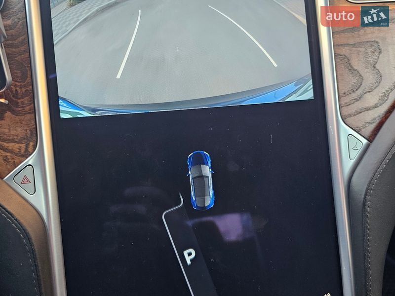 Лифтбек Tesla Model S 2017 в Киеве