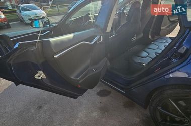 Ліфтбек Tesla Model S 2017 в Києві
