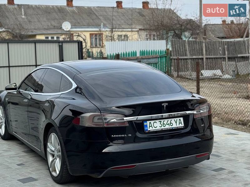 Лифтбек Tesla Model S 2014 в Владимире