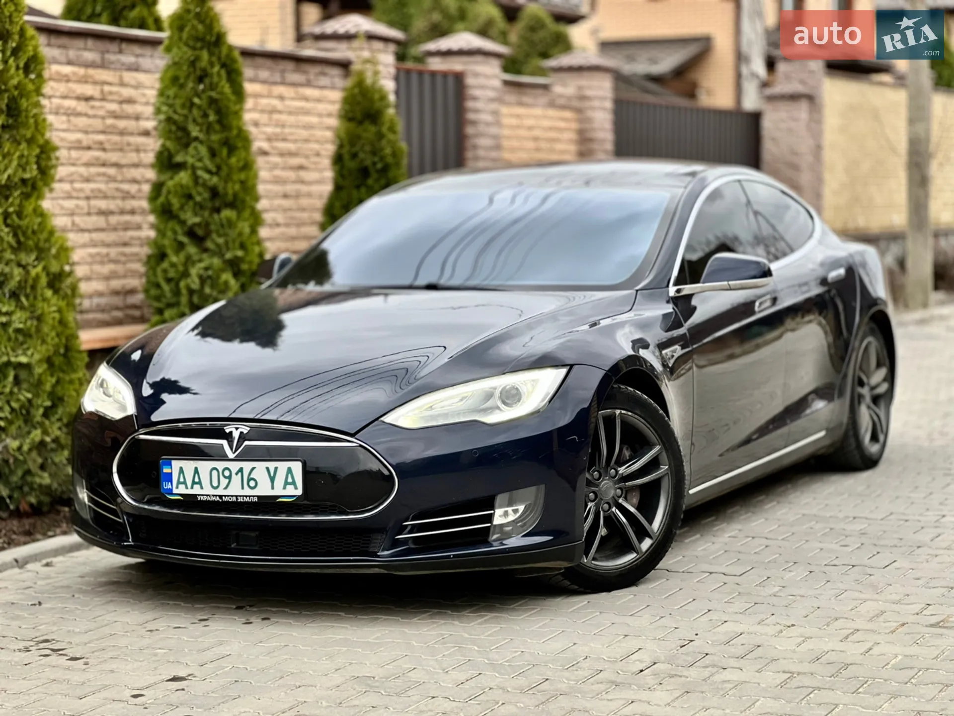 2014 Tesla Model S - мініатюра 3
