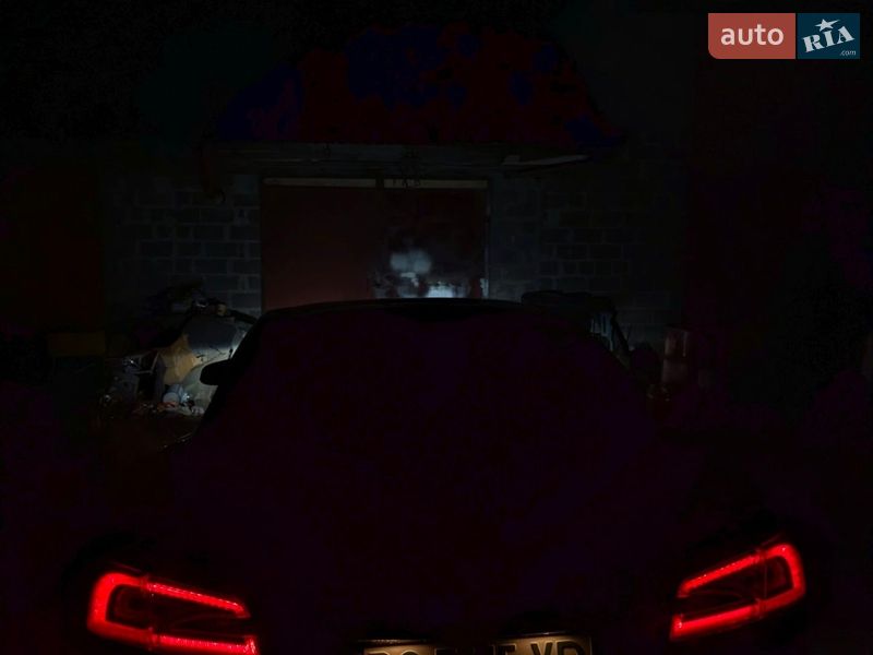 Лифтбек Tesla Model S 2013 в Львове фото 21 Лифтбек Tesla Model S 2013 в Львове
