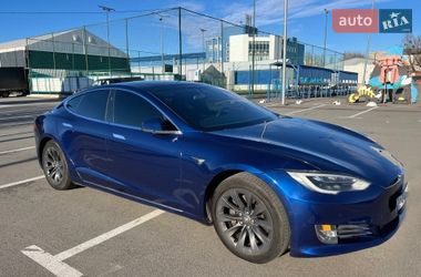 Ліфтбек Tesla Model S 2017 в Києві