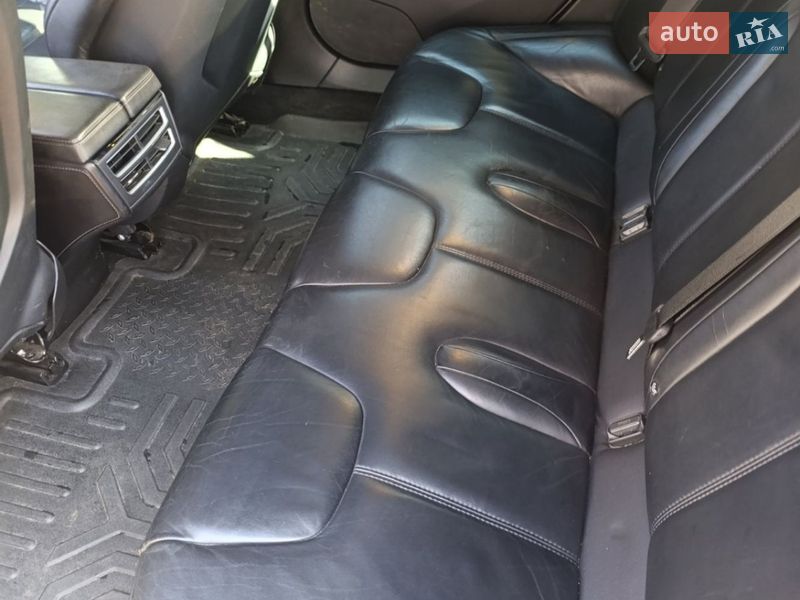 Ліфтбек Tesla Model S 2015 в Вінниці