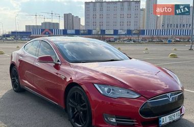 Ліфтбек Tesla Model S 2013 в Києві