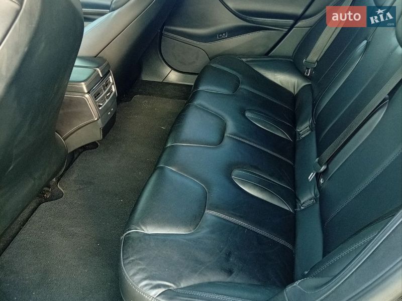 Лифтбек Tesla Model S 2017 в Киеве