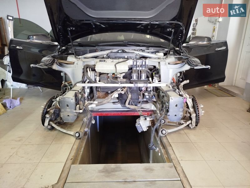 Ліфтбек Tesla Model S 2016 в Теплодарі фото 18 Ліфтбек Tesla Model S 2016 в Теплодарі
