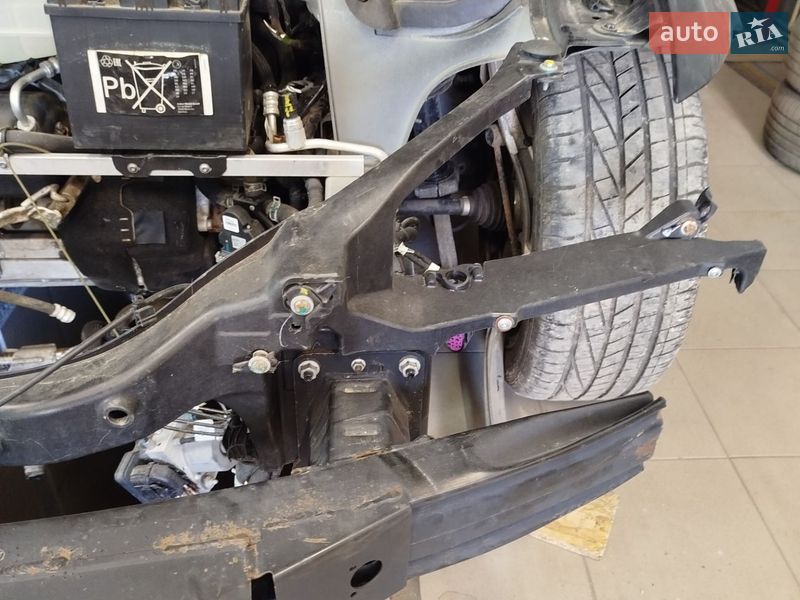 Ліфтбек Tesla Model S 2016 в Теплодарі фото 28 Ліфтбек Tesla Model S 2016 в Теплодарі