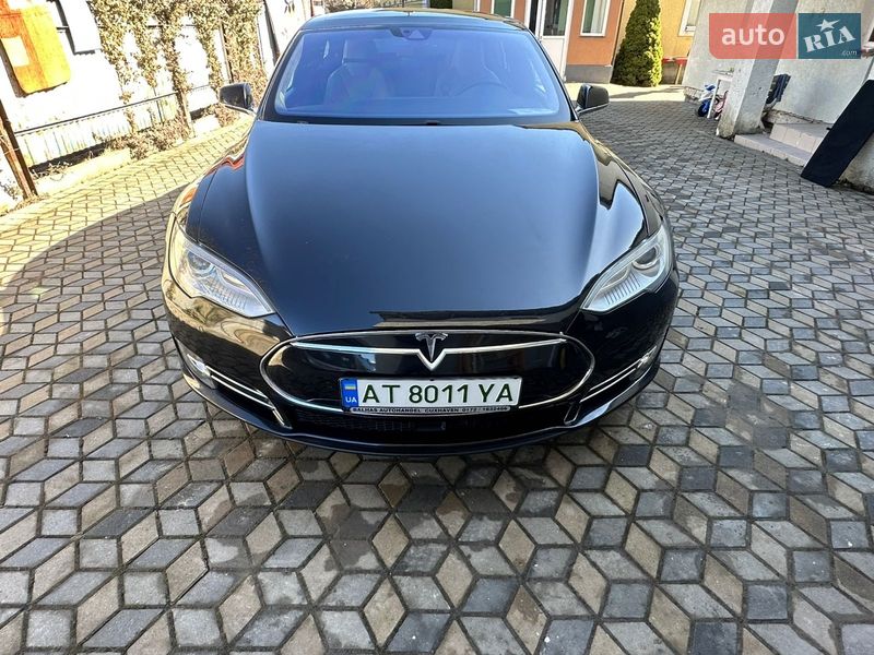 Лифтбек Tesla Model S 2016 в Львове фото 6 Лифтбек Tesla Model S 2016 в Львове