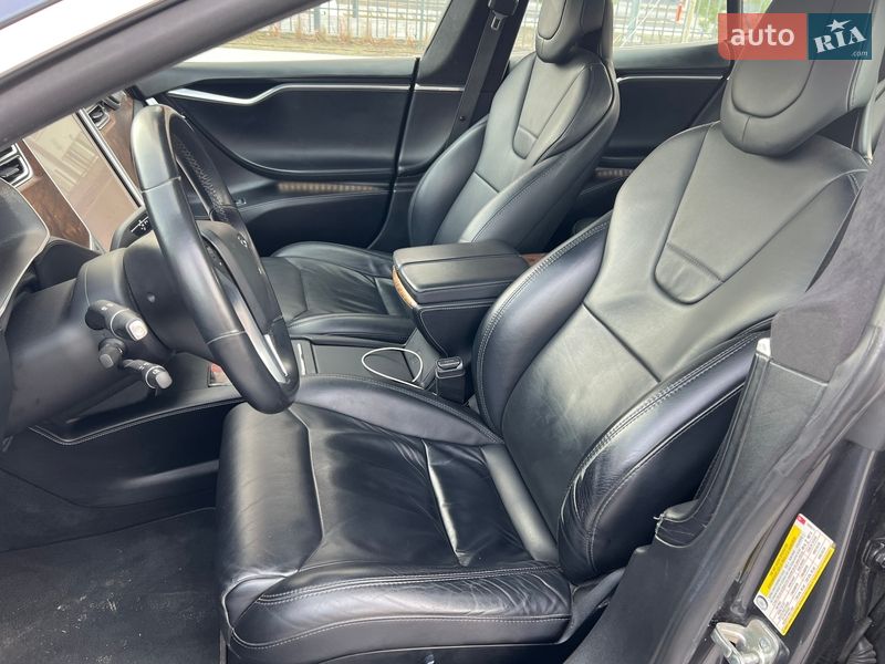 Ліфтбек Tesla Model S 2017 в Києві фото 8 Ліфтбек Tesla Model S 2017 в Києві