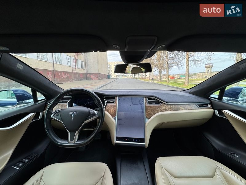Ліфтбек Tesla Model S 2016 в Звягелі