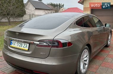 Лифтбек Tesla Model S 2016 в Киеве