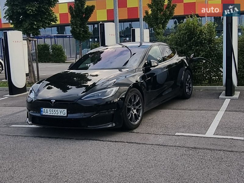 Лифтбек Tesla Model S 2024 в Львове