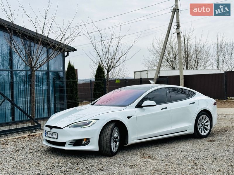Ліфтбек Tesla Model S 2018 в Вінниці фото 4 Ліфтбек Tesla Model S 2018 в Вінниці