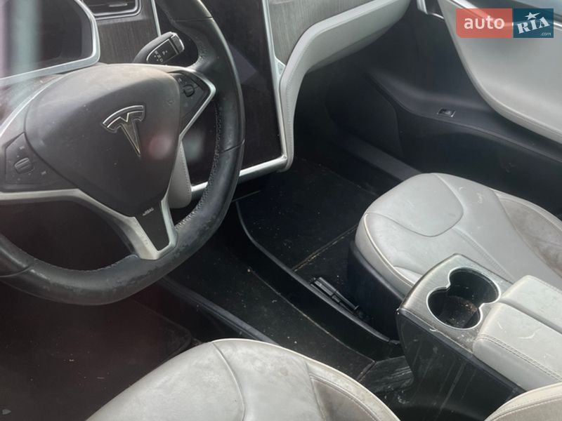 Лифтбек Tesla Model S 2013 в Львове фото 8 Лифтбек Tesla Model S 2013 в Львове