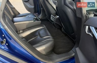 Лифтбек Tesla Model S 2015 в Александрие