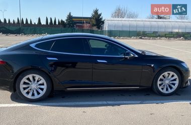 Ліфтбек Tesla Model S 2018 в Львові