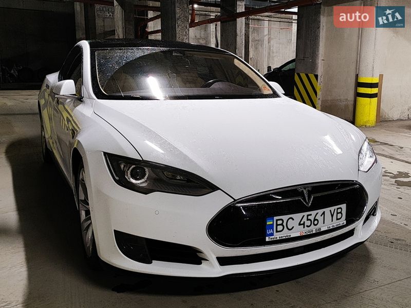 Лифтбек Tesla Model S 2015 в Львове фото 4 Лифтбек Tesla Model S 2015 в Львове