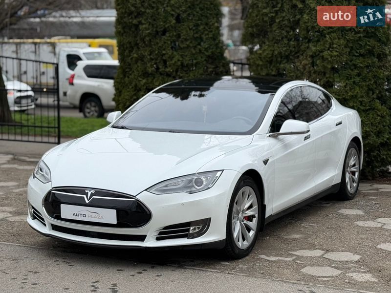 Лифтбек Tesla Model S 2015 в Одессе