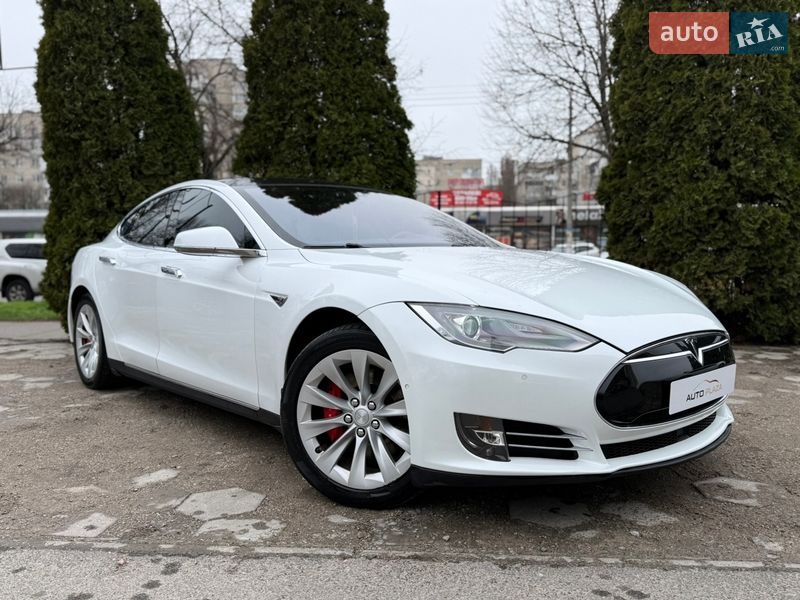 Лифтбек Tesla Model S 2015 в Одессе