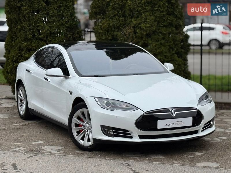 Лифтбек Tesla Model S 2015 в Одессе
