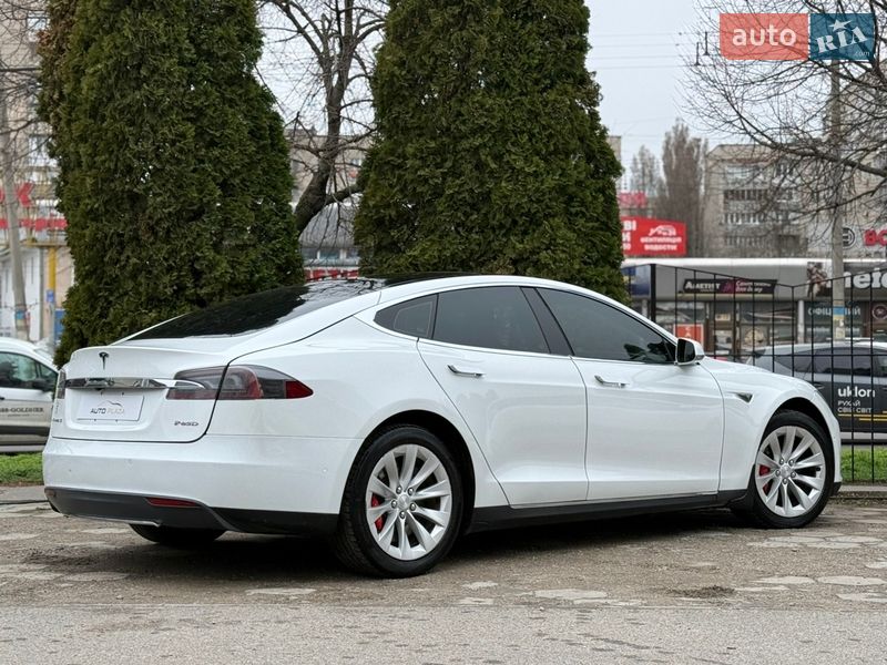 Лифтбек Tesla Model S 2015 в Одессе