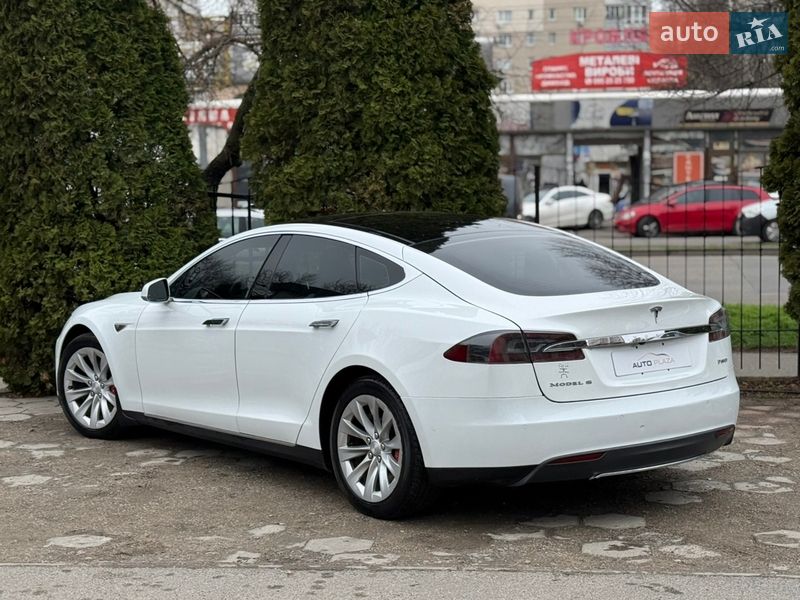 Лифтбек Tesla Model S 2015 в Одессе