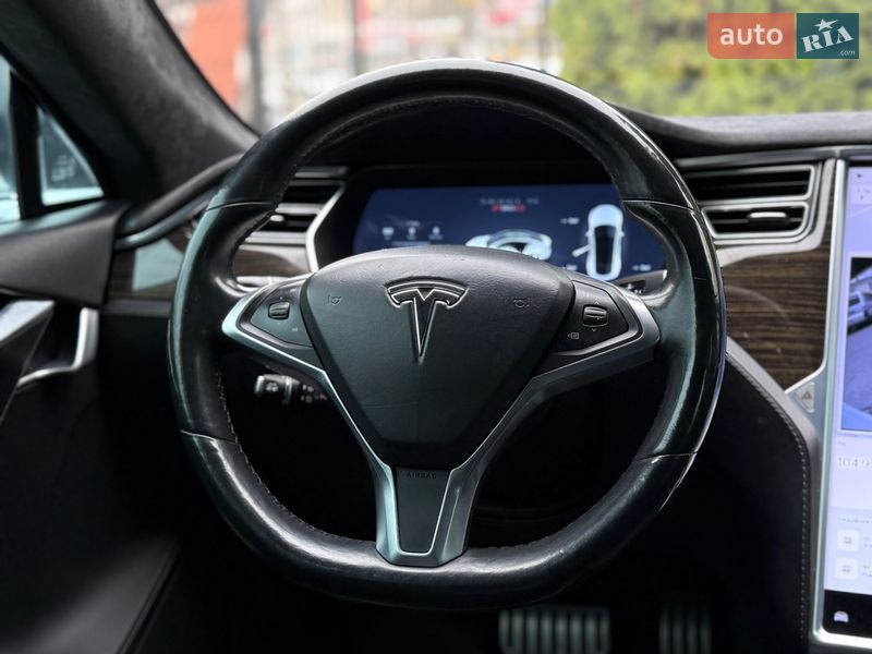 Лифтбек Tesla Model S 2015 в Одессе