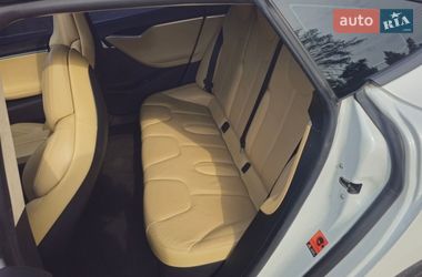 Лифтбек Tesla Model S 2017 в Украинке