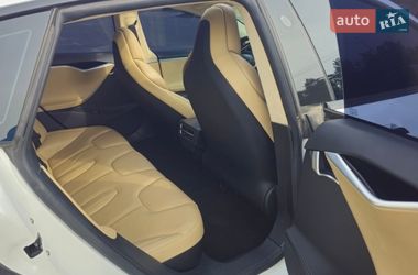 Лифтбек Tesla Model S 2017 в Украинке