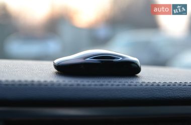 Ліфтбек Tesla Model S 2013 в Луцьку