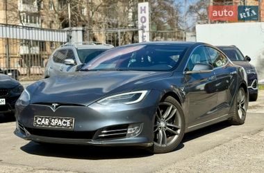 Ліфтбек Tesla Model S 2017 в Одесі